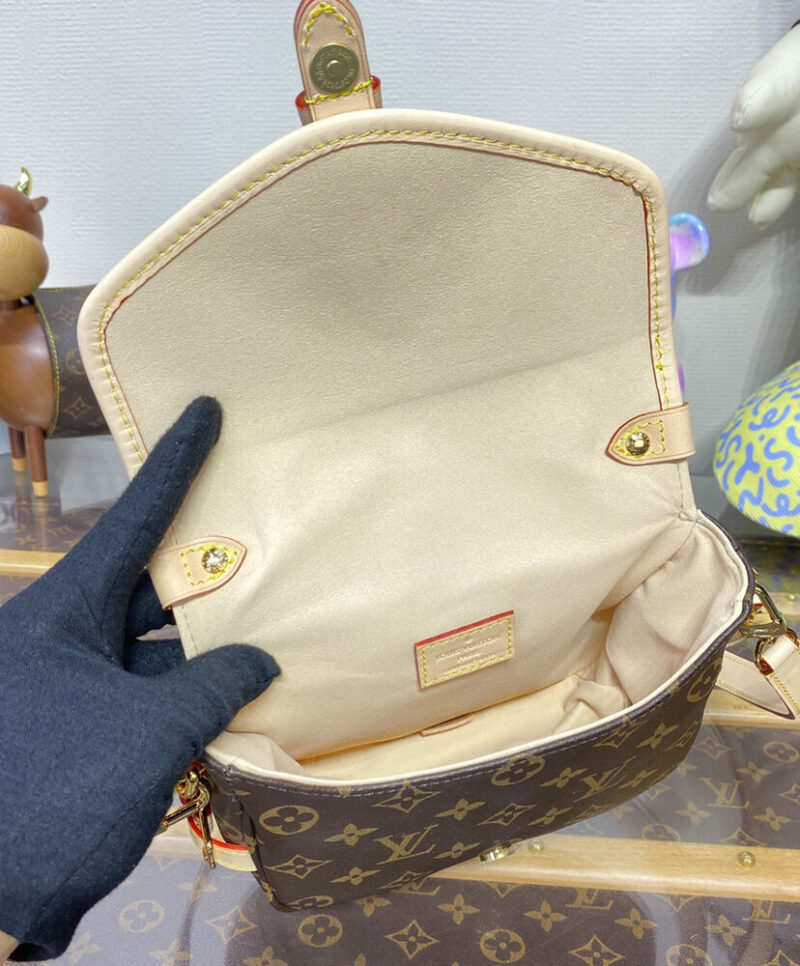 Louis Vuitton Saumur BB M46740 Brown